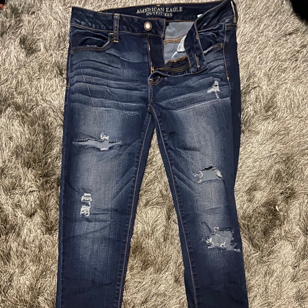American Eagle Distressed Jegging